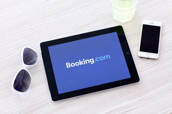 Prenota tramite Booking.com